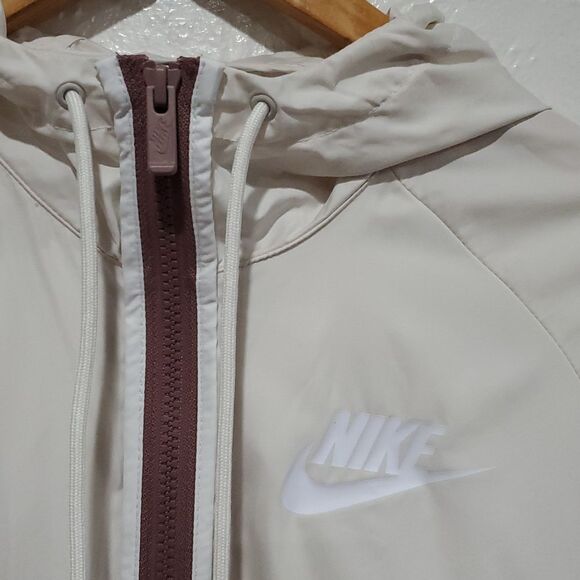 Nike Running Jacket Size S - Picture 2 of 10